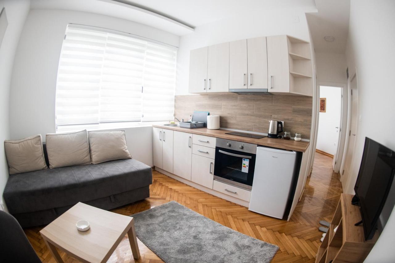 Apartman Tea 3 Belgrado Esterno foto