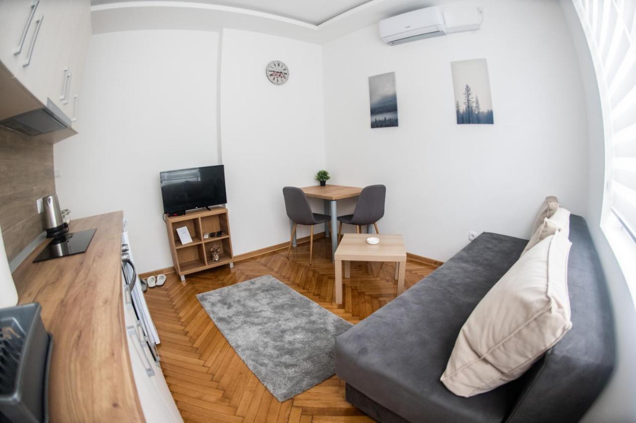 Apartman Tea 3 Belgrado Esterno foto